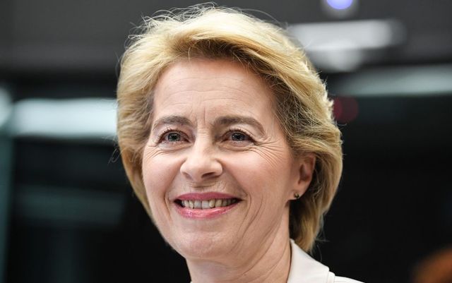 Ursula von der Leyen cere înlocuirea rapidă a candidaților respinși din România și Ungaria