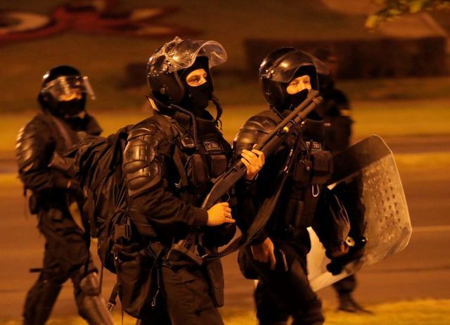 Aproape 170 de persoane au fost reținute după ciocnirile violente din Belarus - organizație pentru drepturile omului