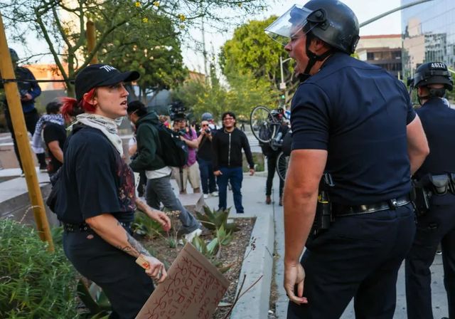 Las protestas se extienden más allá de California y Trump amenaza también con el ejército