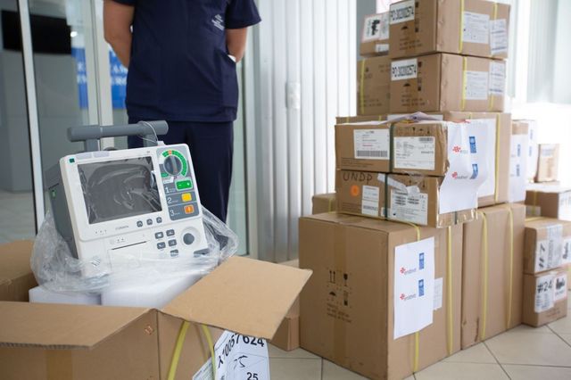 Un nou lot de echipamente, donate Spitalului Municipal Sfânta Treime