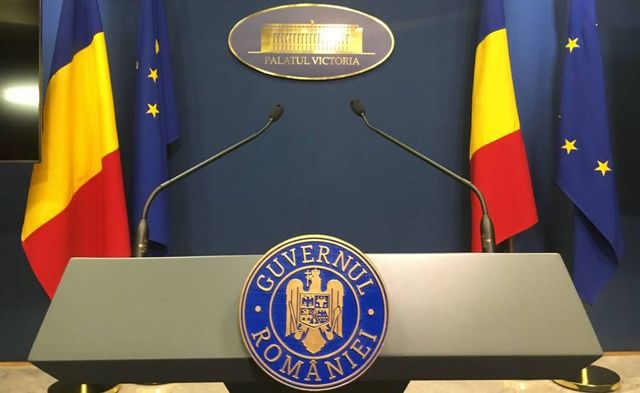 AUR: Moțiune simplă împotriva ministrului Educației, Daniel David, depusă miercuri