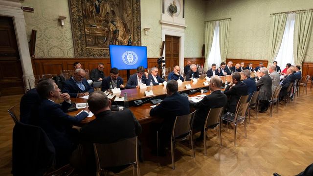 Sindacati convocati a Palazzo Chigi venerdì sull'ex Ilva