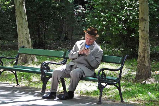 Bătrâni sechestrați în București pentru a li se lua casele