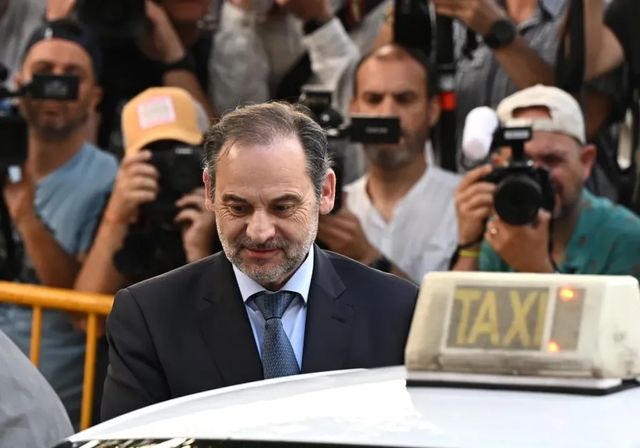 El PP denuncia sobresueldos en negro dentro del PSOE
