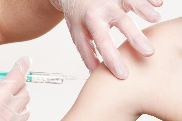 Uniunea Europeană a semnat un contract cu AstraZeneca pentru un potențial vaccin anti-Covid-19