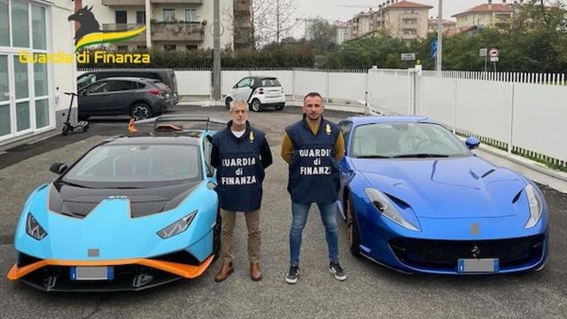 Frode nel 'bonus facciate', sequestrate Ferrari e Lamborghini