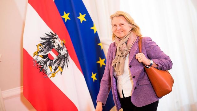 Мишустин выдвинул в совет директоров Роснефти Кнайсль и Шрёдера