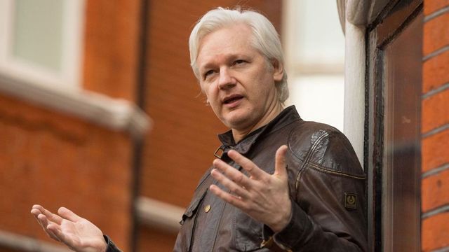 Se redeschide ancheta privind presupusul viol de care este acuzat fondatorul WikiLeaks, Julian Assage