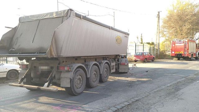 Halálra gázolt egy gyalogost egy kamion Budapesten