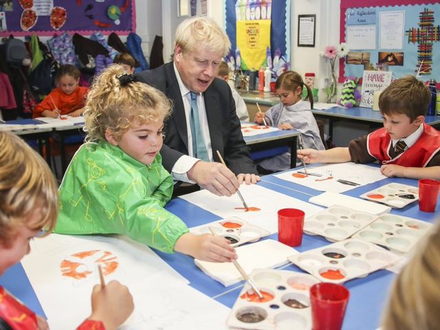 Premierul Marii Britanii a anunțat redeschiderea școlilor și grădinițelor de la 1 iunie