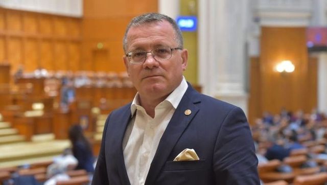 Ministrul Agriculturii, Adrian Oros, infectat cu noul coronavirus