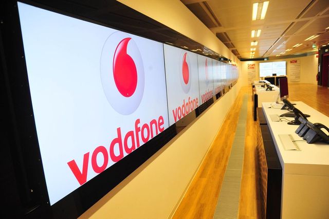 Vodafone rifiuta l'offerta di nozze di Iliad in Italia