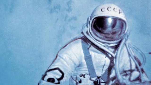 A murit cosmonautul sovietic Alexei Leonov, primul om care a efectuat o ieșire în spațiu