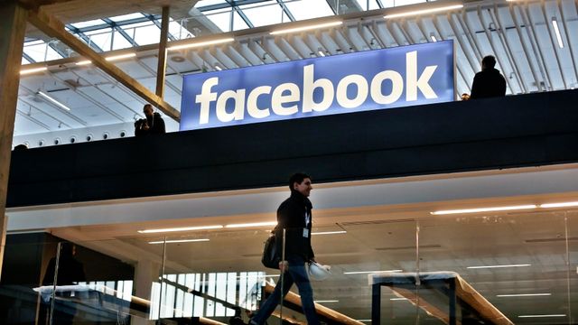 Налагат на Facebook глоба от 5 млрд. долара заради Cambridge Analytica