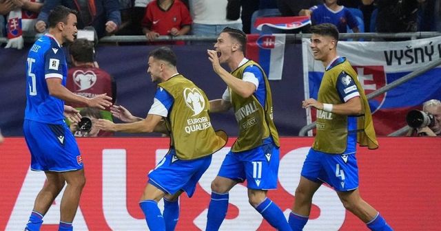 Slováci zaskočili Němce! Favorita porazili poprvé v historii, trefil se i Hancko