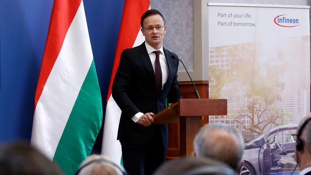 Szijjártó: New Yorkból és Brüsszelből ne helyezzenek nyomást Magyarországra