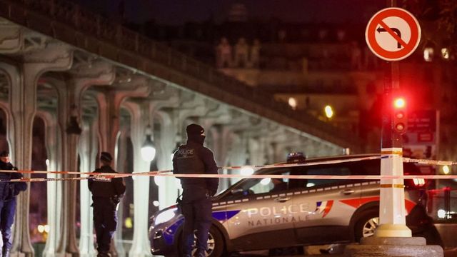 Paris Knife Attack Kills German Tourist, Injures 2 Others Near Eiffel Tower
