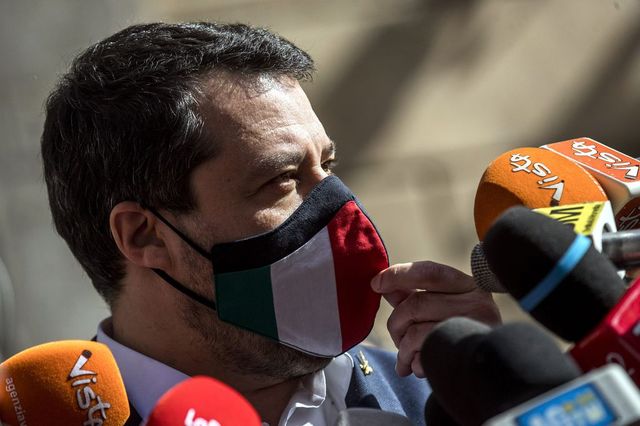Salvini 'spacca' il Pd sul Codice appalti