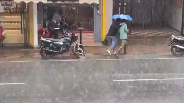 Schools In Many Tamil Nadu Districts Close Today Due To Heavy Rain