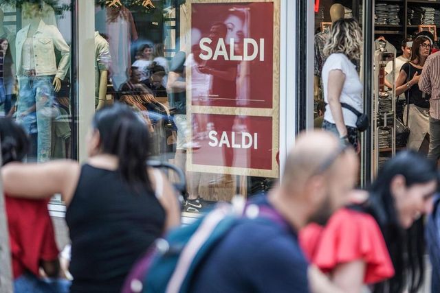Saldi al via dal 5 luglio in tutta Italia, ma già impazzano le offerte