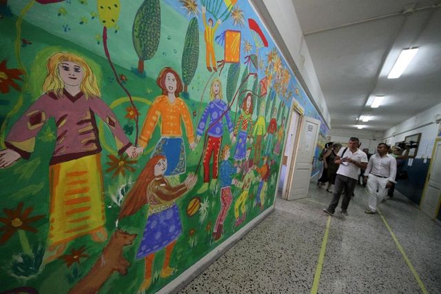 Caserta, botte e insulti a bimbi asilo: sospesa maestra