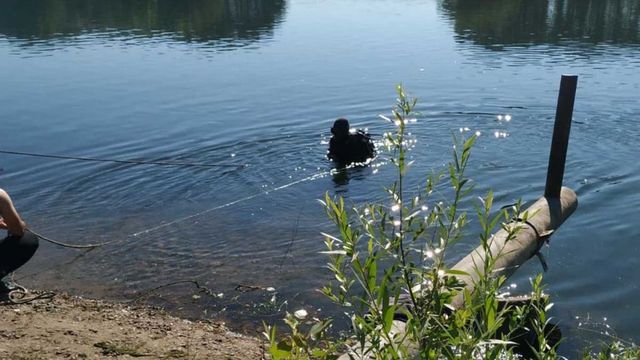 Două persoane, printre care un adolescent, s-au înecat în râul Nistru, la Criuleni
