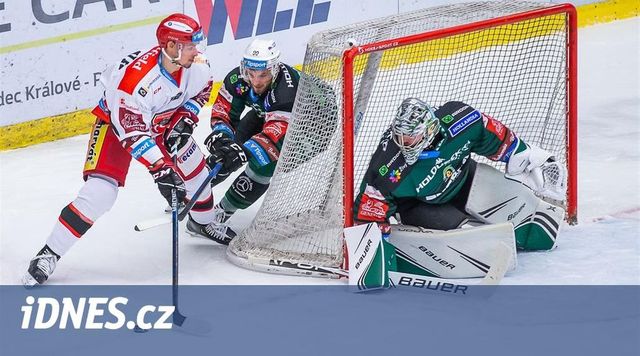 Tři hokejisté Hradce v karanténě, Budějovice kvůli nákaze přerušily přípravu