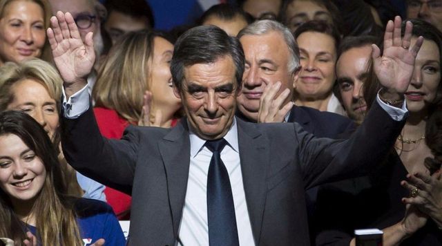 Francia, ex primo ministro Fillon condannato a cinque anni di carcere
