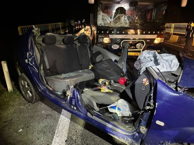 Accident rutier grav, în România. Un autocar cu 40 de persoane din Republica Moldova și două autoturisme, implicate