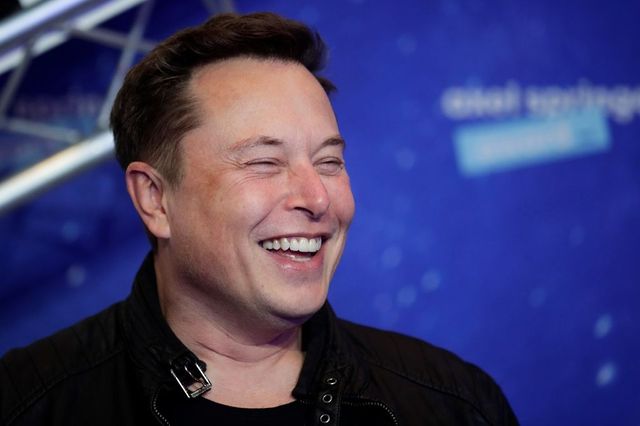 ​Elon Musk l-a depășit pe Jeff Bezos și a devenit cel mai bogat om din lume