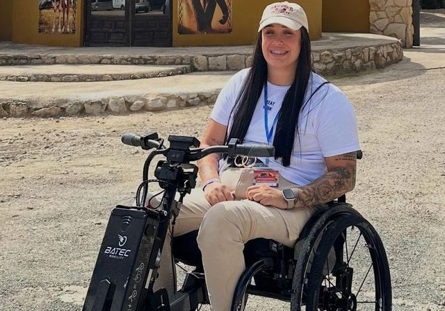 Un empresario costeará el motor que robaron a una joven de su silla de ruedas