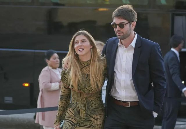 Descubrimos dos vestidos de novia de Stella del Carmen