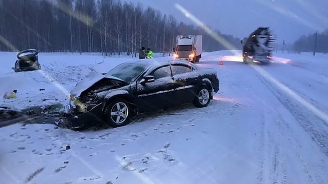 Один человек погиб, трое пострадали в ДТП в Воронежской области