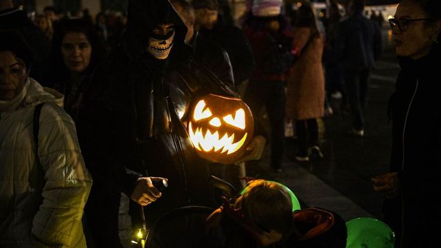 Betiltotta a zebegényi polgármester a halloweeni tökfaragást, de a szervezők nem hátrálnak meg