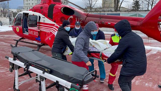 Un bărbat, transportat de urgență cu elicopterul de la Ștefan Vodă la Chișinău, în urma unui accident