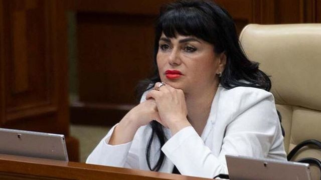 Бывший депутат-социалист Алла Долинца обвиняется в содействии незаконному финансированию ПСРМ