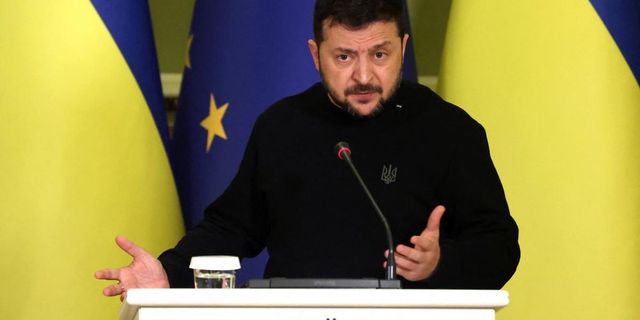Zelenszkij: Ukrajna nem tárgyal bármi áron a békéről, igazságos béke kell