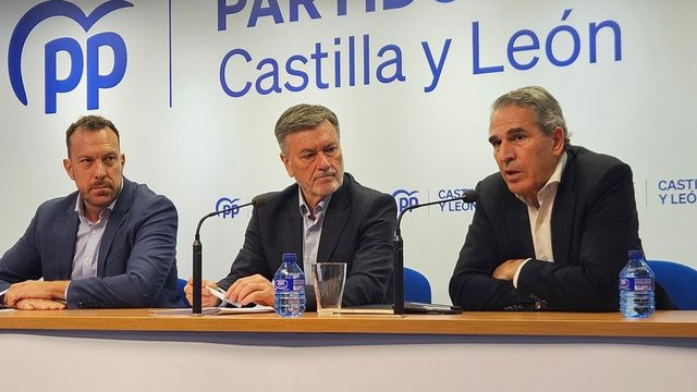 Renfe no concreta las paradas de AVE que suprimirá en Castilla y León tras pedirlo el alcalde de Vigo