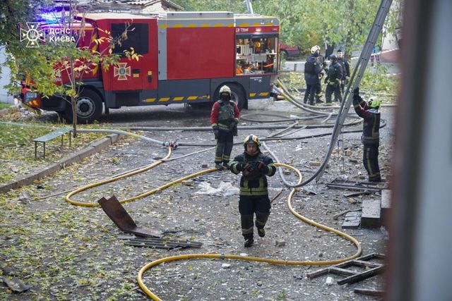 Trei oameni, între care doi copii, au murit în regiunea Kiev în urma unui atac nocturn cu drone și rachete asupra Ucrainei