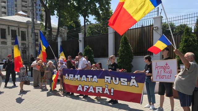 Unioniștii, la Ambasada Rusiei: „La fel ca în fiecare an, începând cu 2014, protestăm aici cu ocazia zilei Federației Ruse”