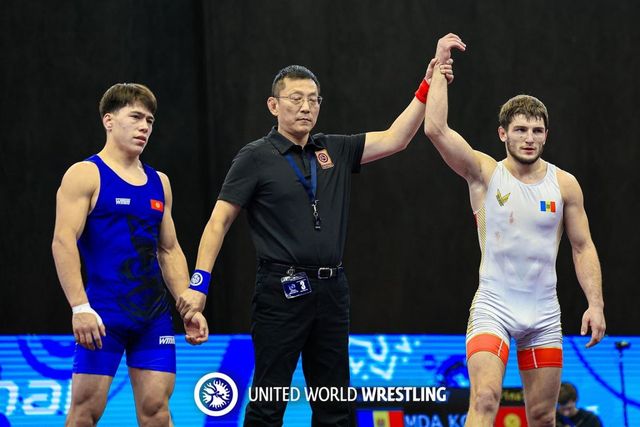 Luptătorii moldoveni se întorc cu medalii de la Campionatul Mondial
