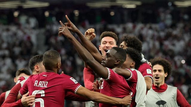 Soccer-Qatar beat Iran 3-2 in thriller to return to Asian Cup final