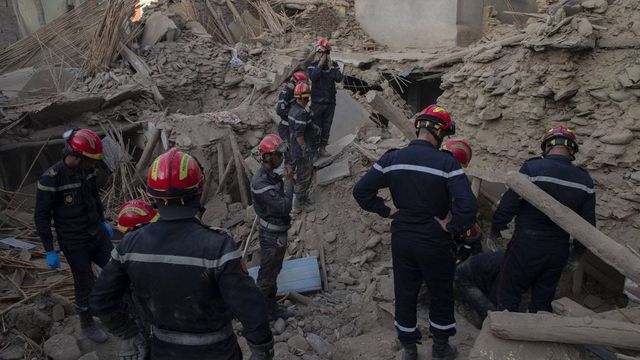 Külföldi mentőcsapatok csatlakoznak a marokkói földrengés túlélőinek kereséséhez