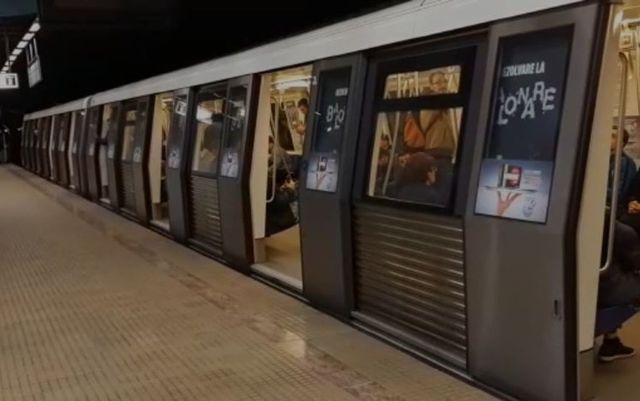 Metrorex anunță întârzieri ale metrourilor pe Magistrala 2, după o fisură la șinele de la calea de rulare
