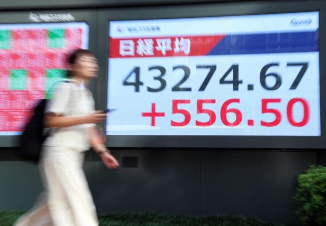 Borsa: Tokyo, apertura in lieve rialzo (+0,22%)