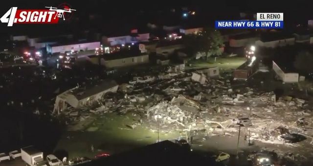 Usa: tornado distrugge hotel a El Reno in Oklahoma, morti e feriti sotto le macerie