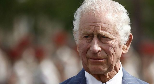 Regno Unito, re Carlo III ringrazia per il sostegno dopo diagnosi cancro