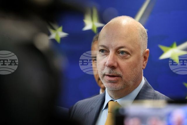 Желязков сряза Дянков за вдигане на данъците