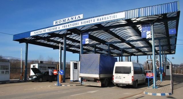 Trei moldoveni, blocați de câteva zile la frontiera Ungariei cu România