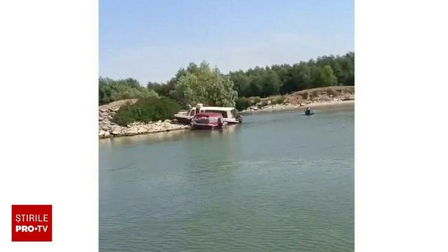 Accident naval pe Dunăre: Cel puțin cinci persone rănite, după ce o ambarcațiune a intrat în mal, în apropiere de Maliuc